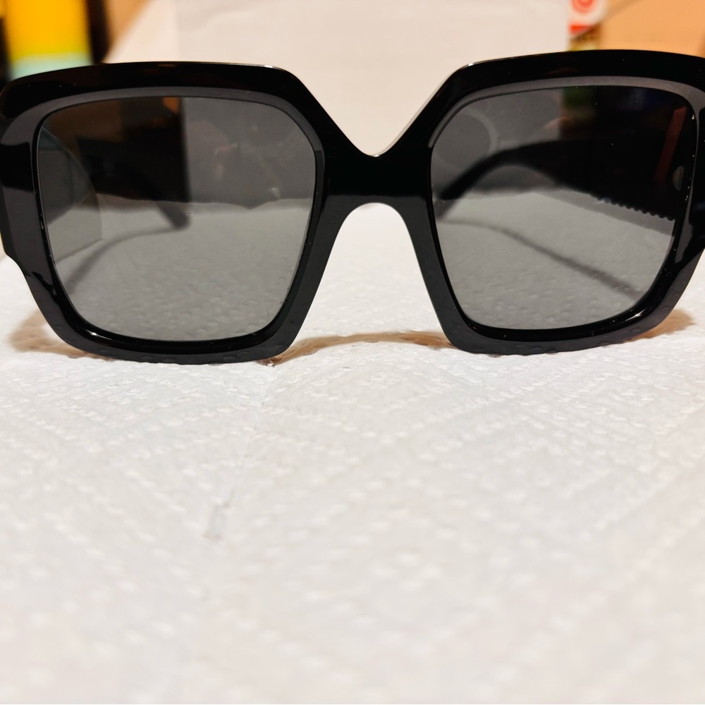Black Square Sunglasses